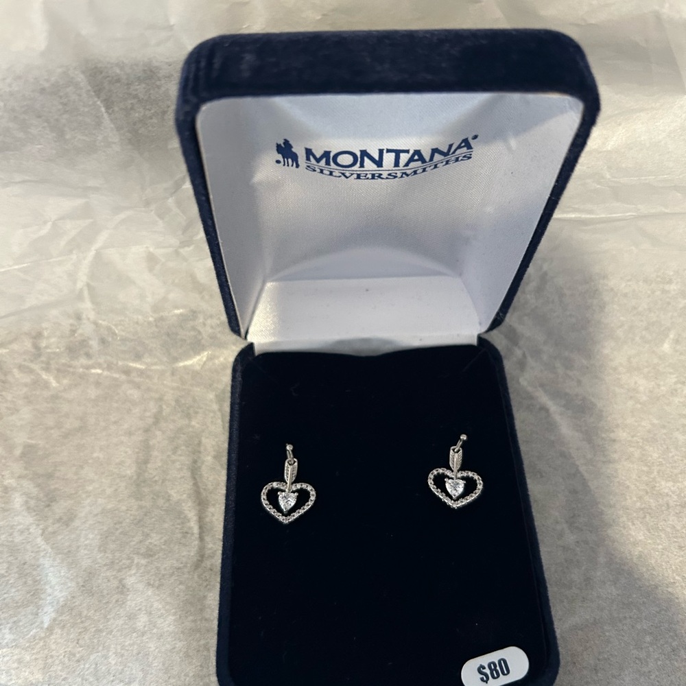 Montana Silversmiths Western Straight To The Heart Silver Arrow Earrings